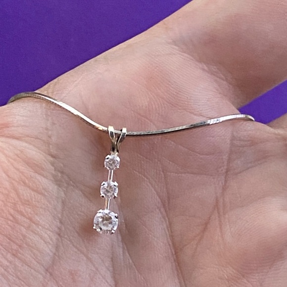 💛 Classic Sterling Silver CZ Journey Pendant Necklace - Picture 5 of 5